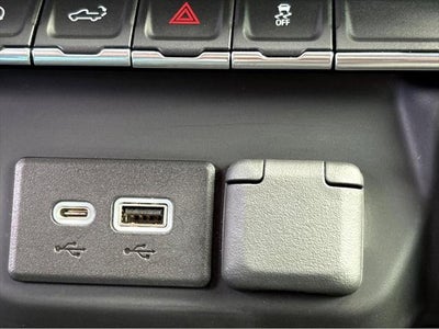 2023 Chevrolet Silverado 1500 4WD Crew Cab Short Bed Custom