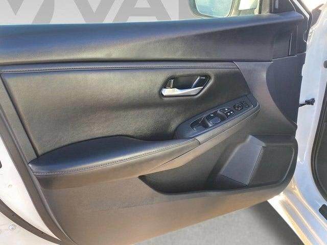 2022 Nissan Sentra SV Xtronic CVT