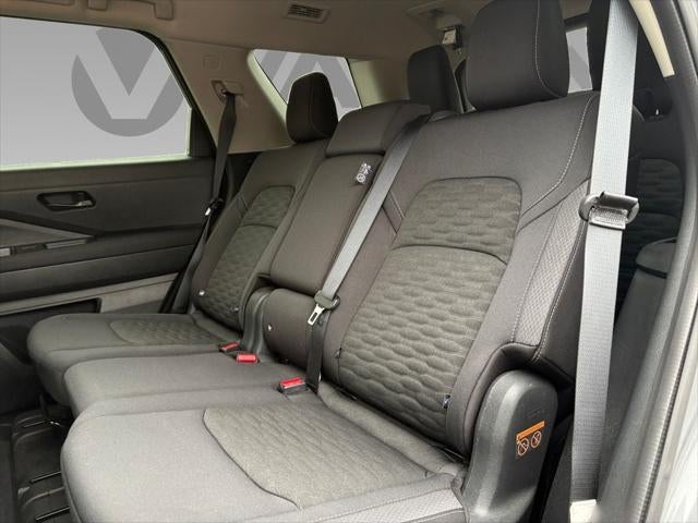 2025 Nissan Pathfinder SV FWD