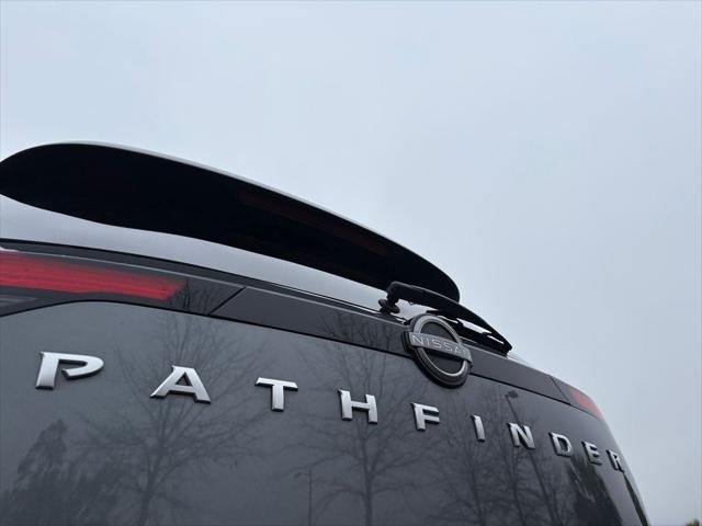2025 Nissan Pathfinder SV FWD