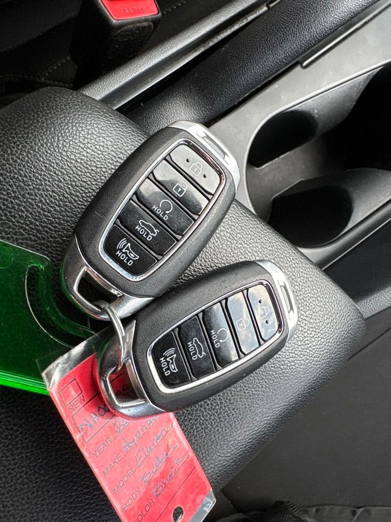 2022 Hyundai ELANTRA SEL