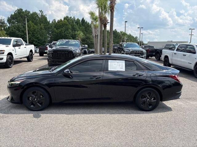 2022 Hyundai ELANTRA SEL