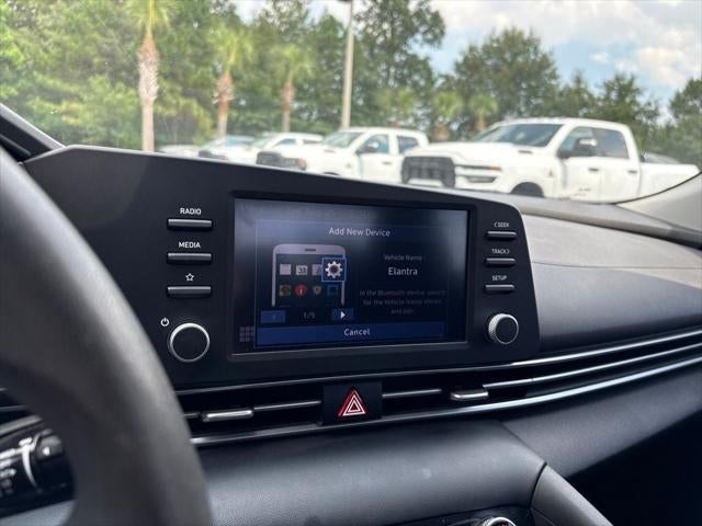 2022 Hyundai ELANTRA SEL