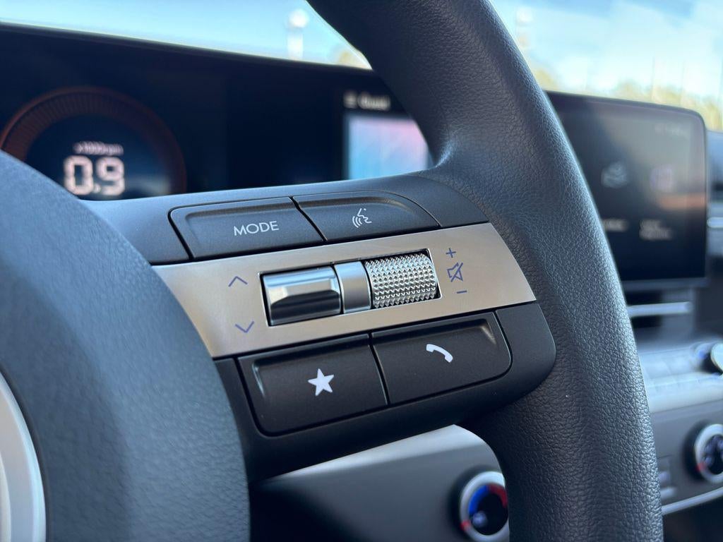 2026 Hyundai KONA SE FWD