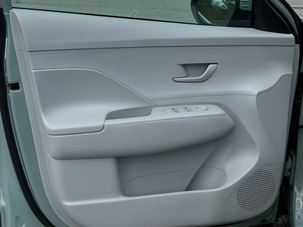 2024 Hyundai KONA SE