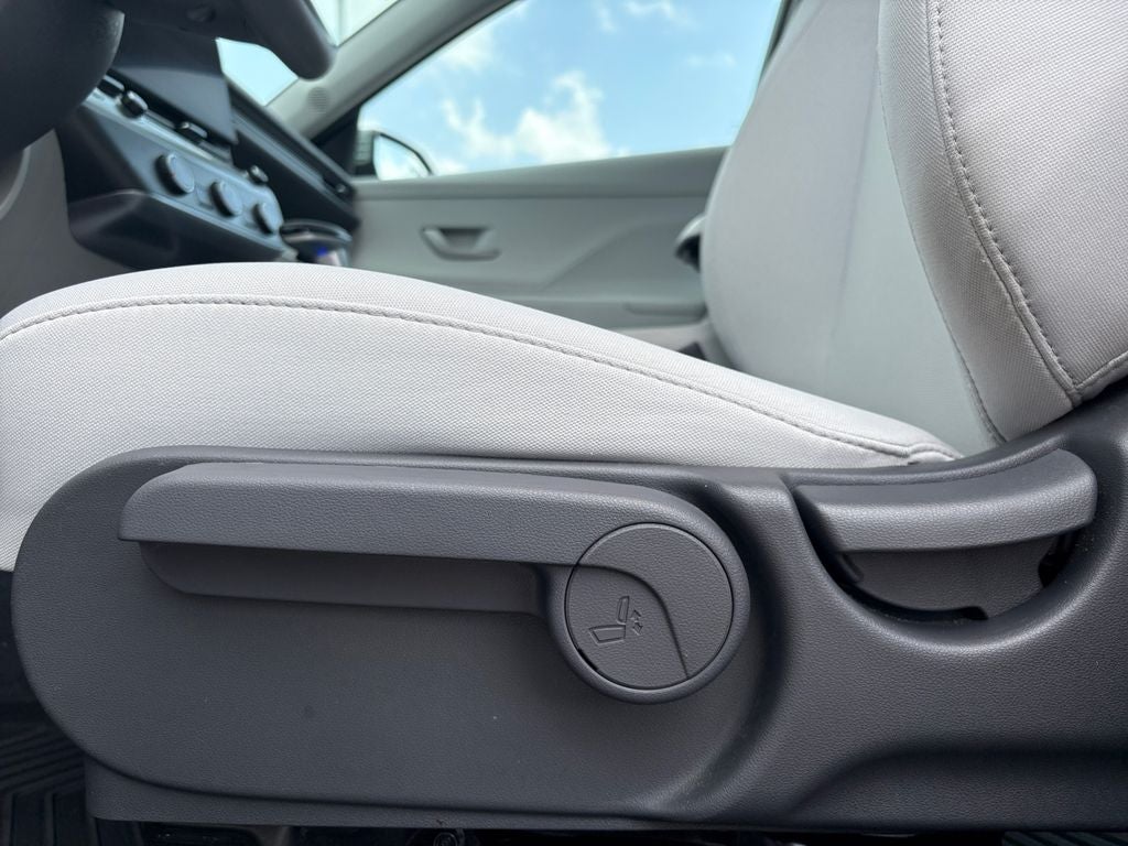 2024 Hyundai KONA SE