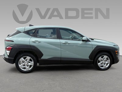 2024 Hyundai KONA SE