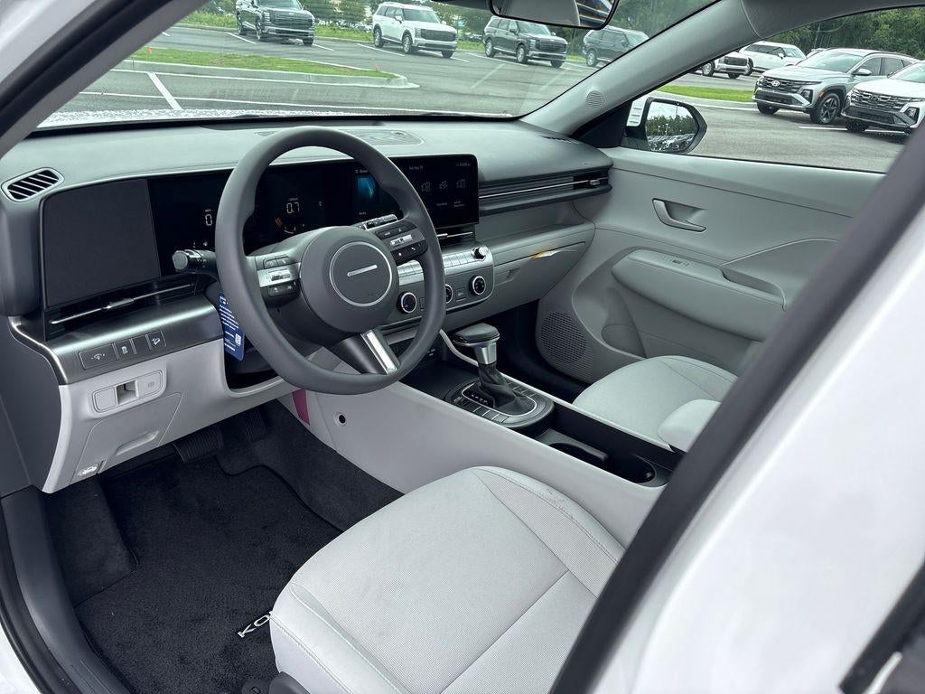 2027 Hyundai KONA SE FWD