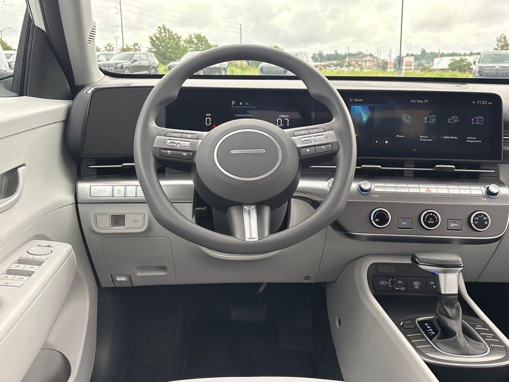 2027 Hyundai KONA SE FWD