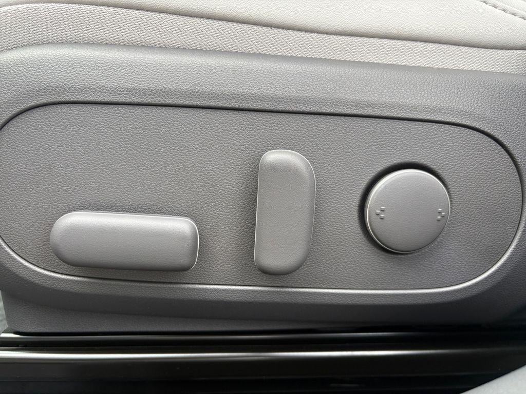 2026 Hyundai KONA SEL Premium FWD