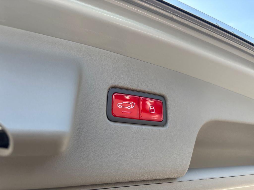 2027 Hyundai PALISADE HYBRID Blue SEL 7P