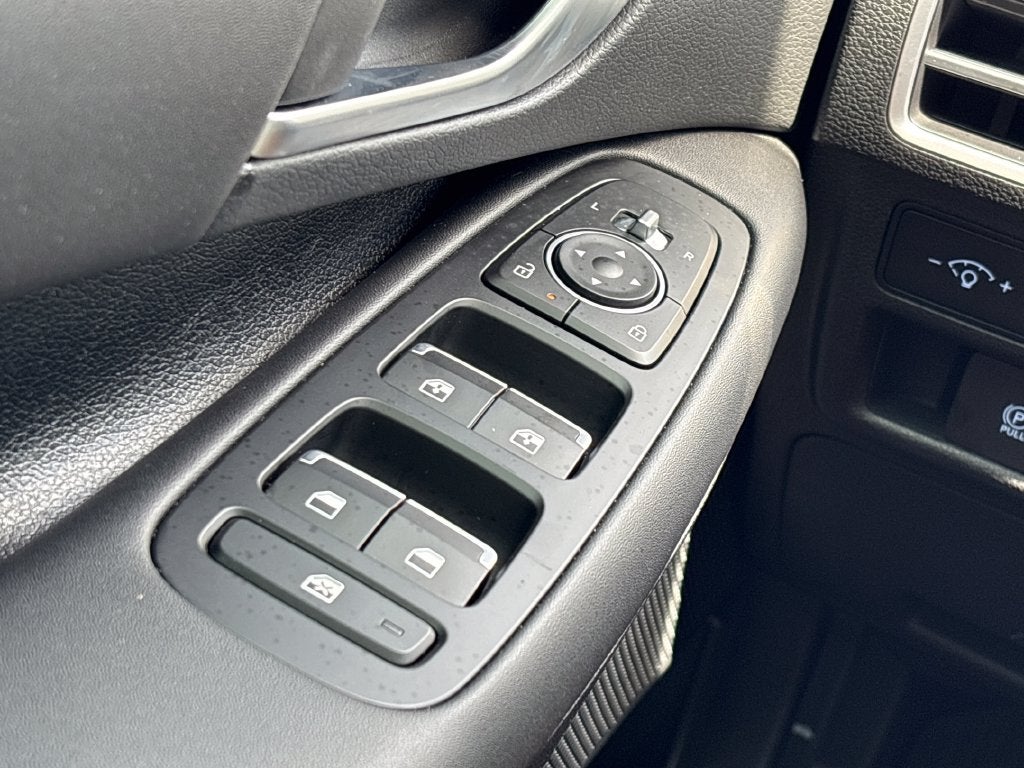 2024 Hyundai SONATA HYBRID SEL