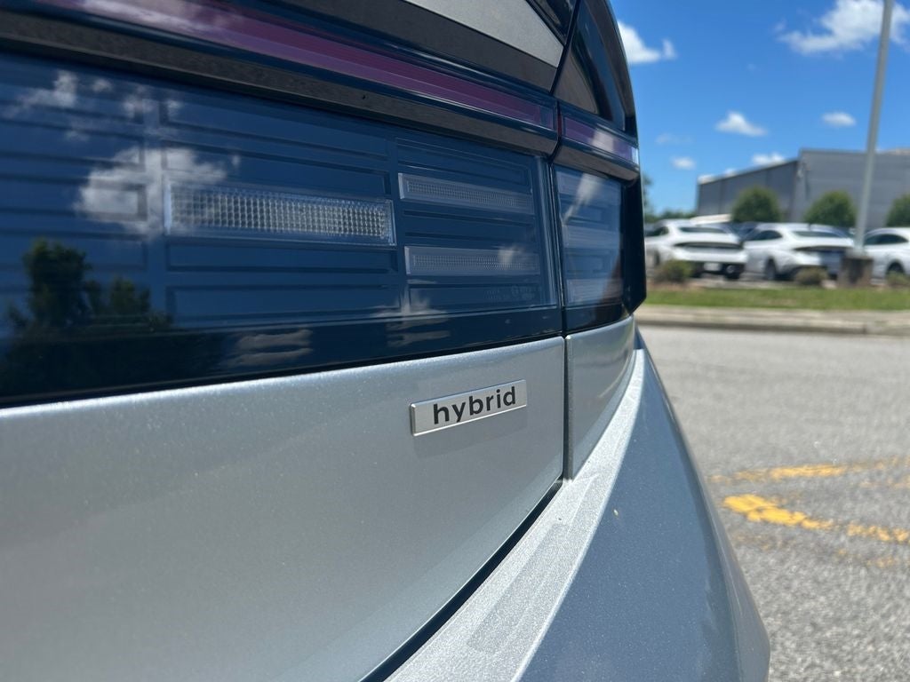 2025 Hyundai SONATA HYBRID SEL