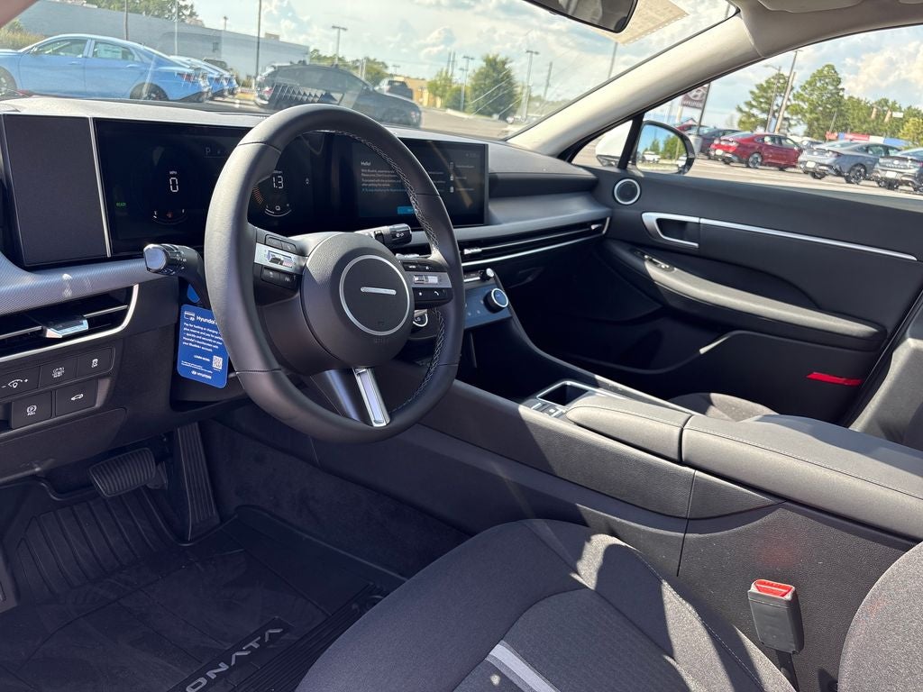 2026 Hyundai SONATA HYBRID SEL