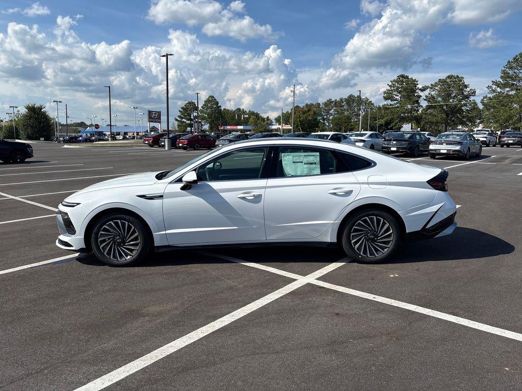 2026 Hyundai SONATA HYBRID SEL