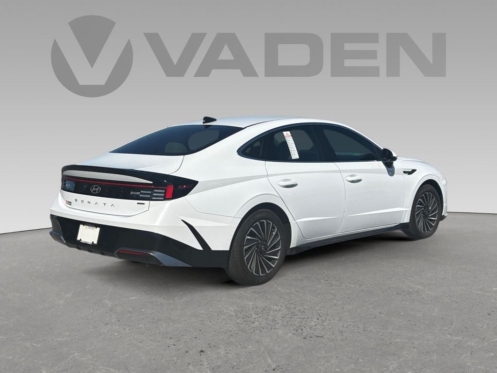 2025 Hyundai SONATA HYBRID SEL