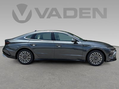 2025 Hyundai SONATA HYBRID SEL