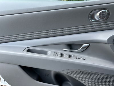 2025 Hyundai ELANTRA HEV SEL Sport