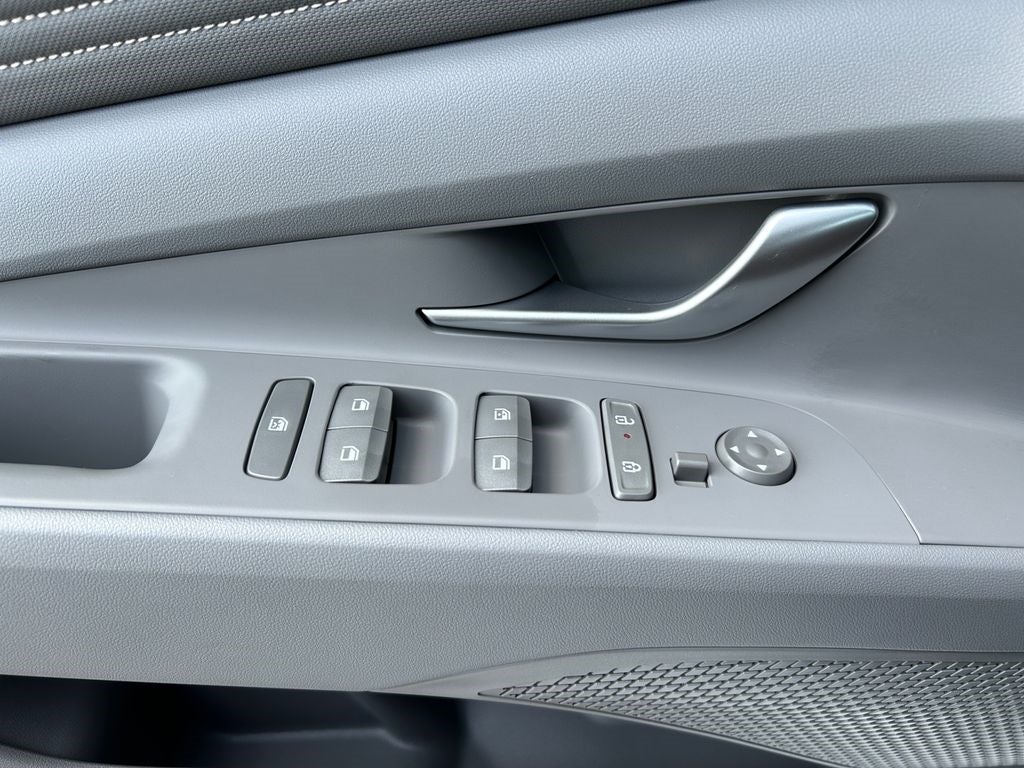 2025 Hyundai ELANTRA HEV SEL Sport