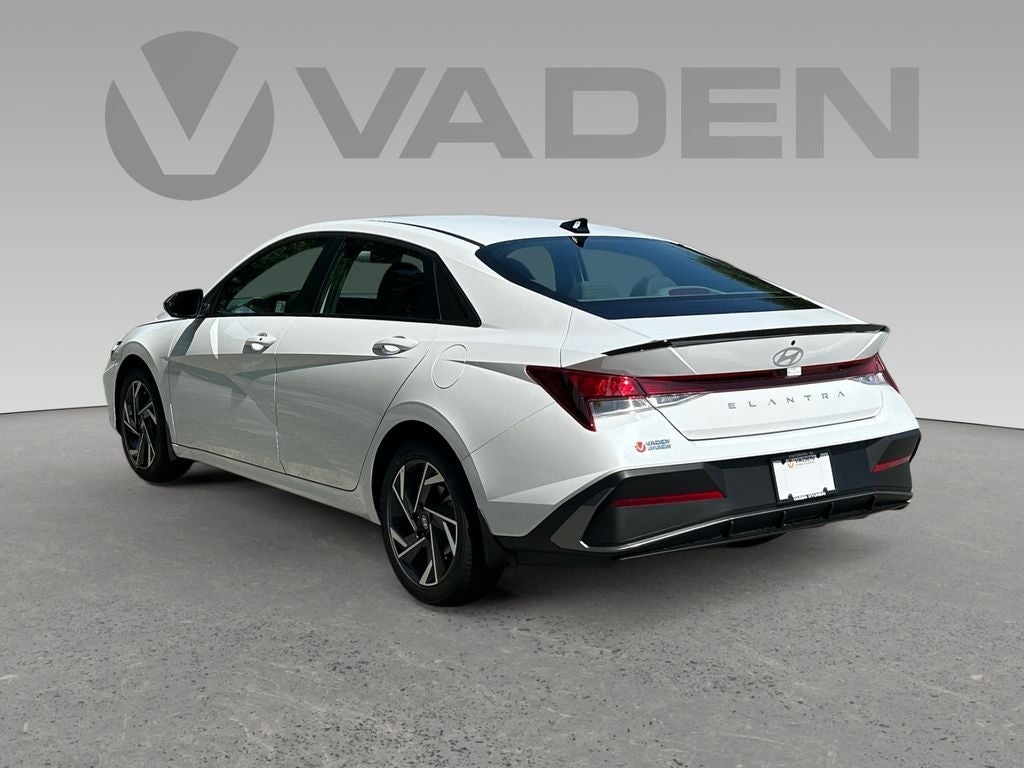 2025 Hyundai ELANTRA HEV SEL Sport