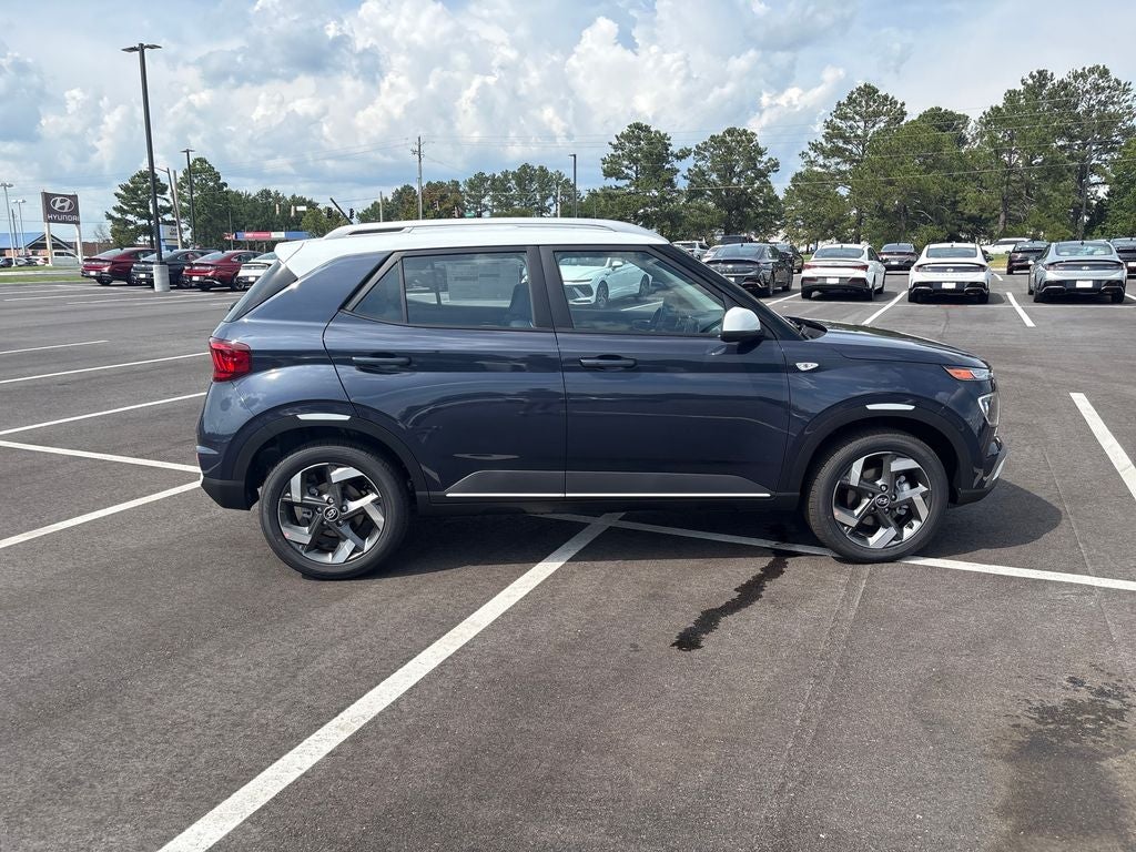 2026 Hyundai VENUE SEL W/Two-Tone Roof