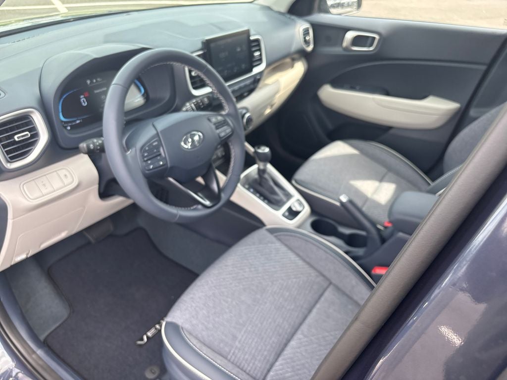 2026 Hyundai VENUE SEL W/Two-Tone Roof