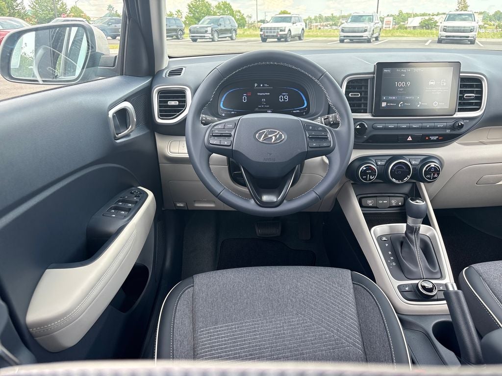 2026 Hyundai VENUE SEL W/Two-Tone Roof