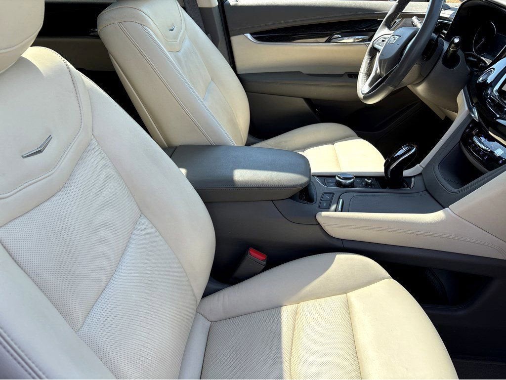 2022 Cadillac XT6 Premium Luxury