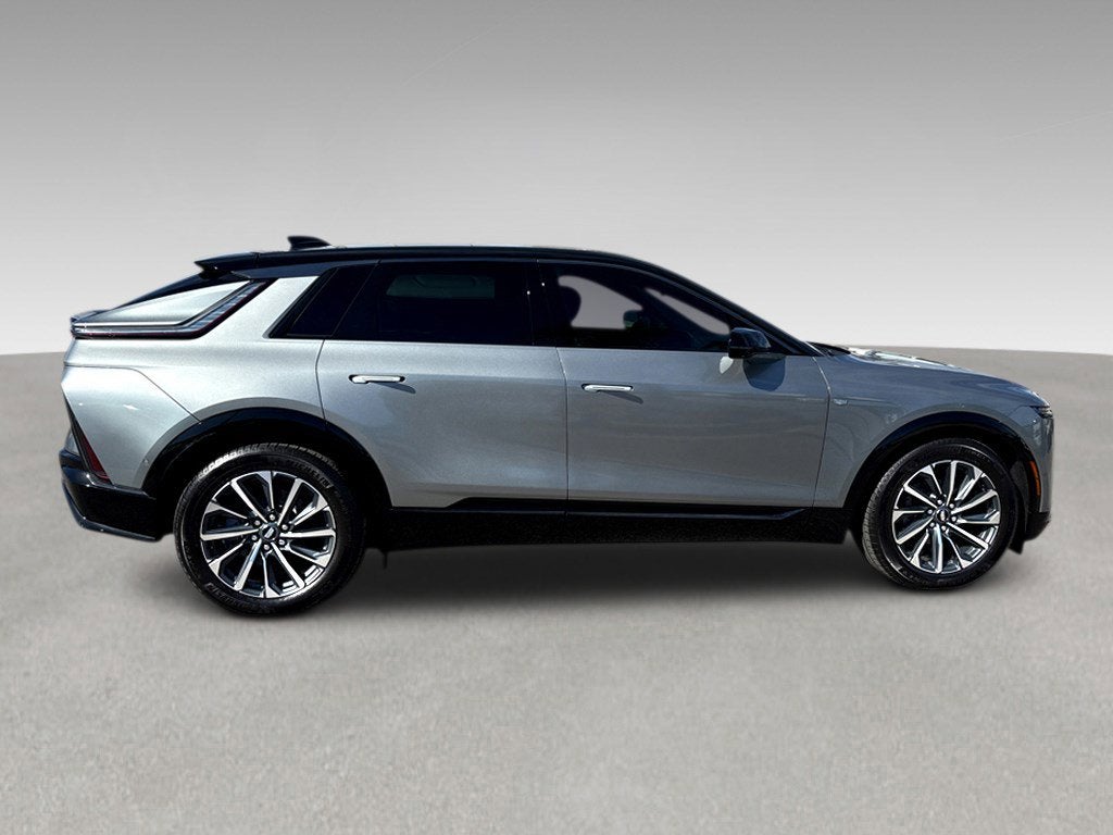 2024 Cadillac LYRIQ Sport 2