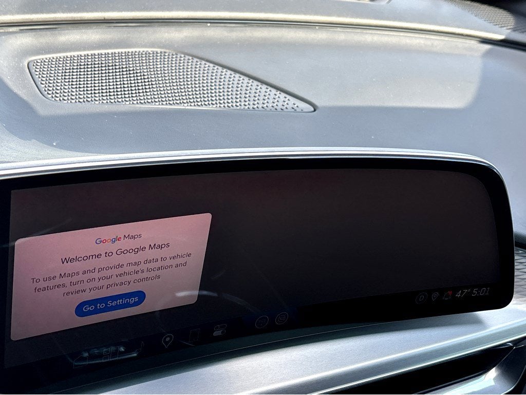 2024 Cadillac LYRIQ Sport 2