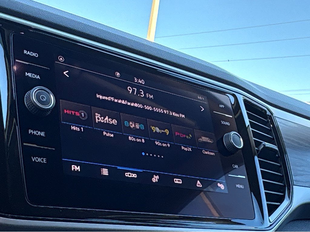 2022 Volkswagen Atlas 3.6L V6 SE w/Technology