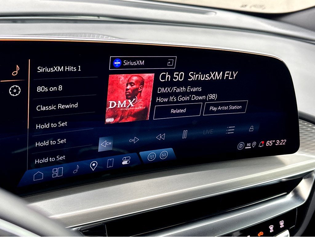 2025 Cadillac LYRIQ Luxury 2