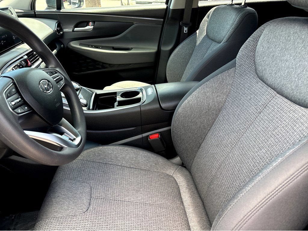 2023 Hyundai SANTA FE SE