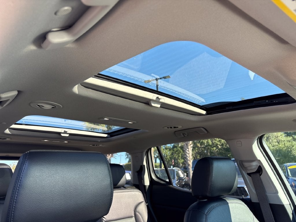 2022 GMC Acadia Base