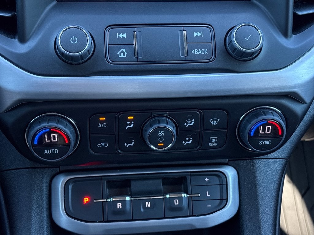 2022 GMC Acadia Base