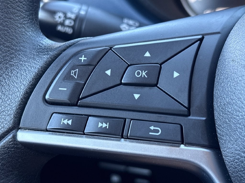 2025 Nissan Versa Base