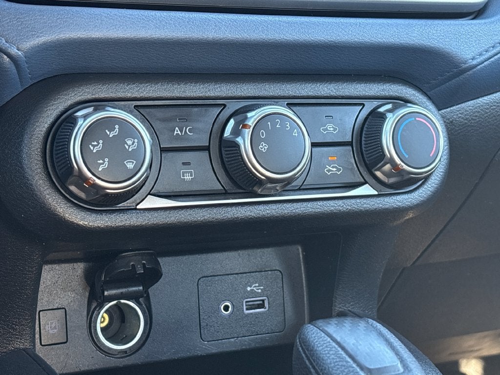 2025 Nissan Versa Base