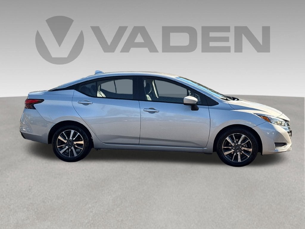 2025 Nissan Versa Base