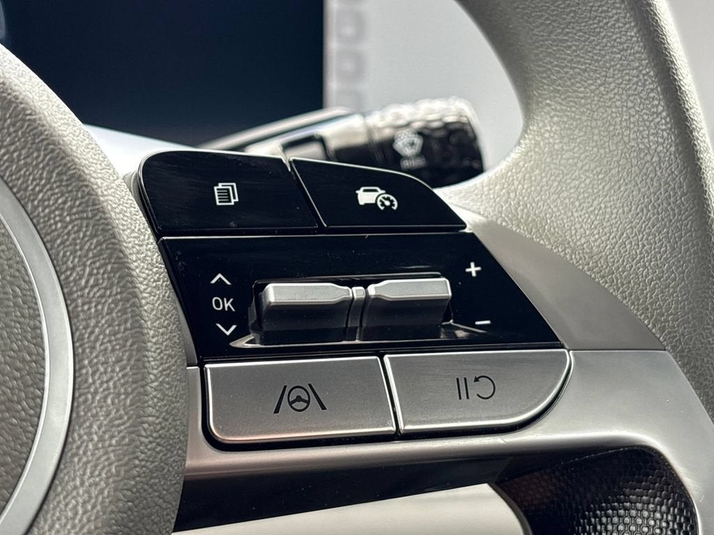 2024 Hyundai ELANTRA Base