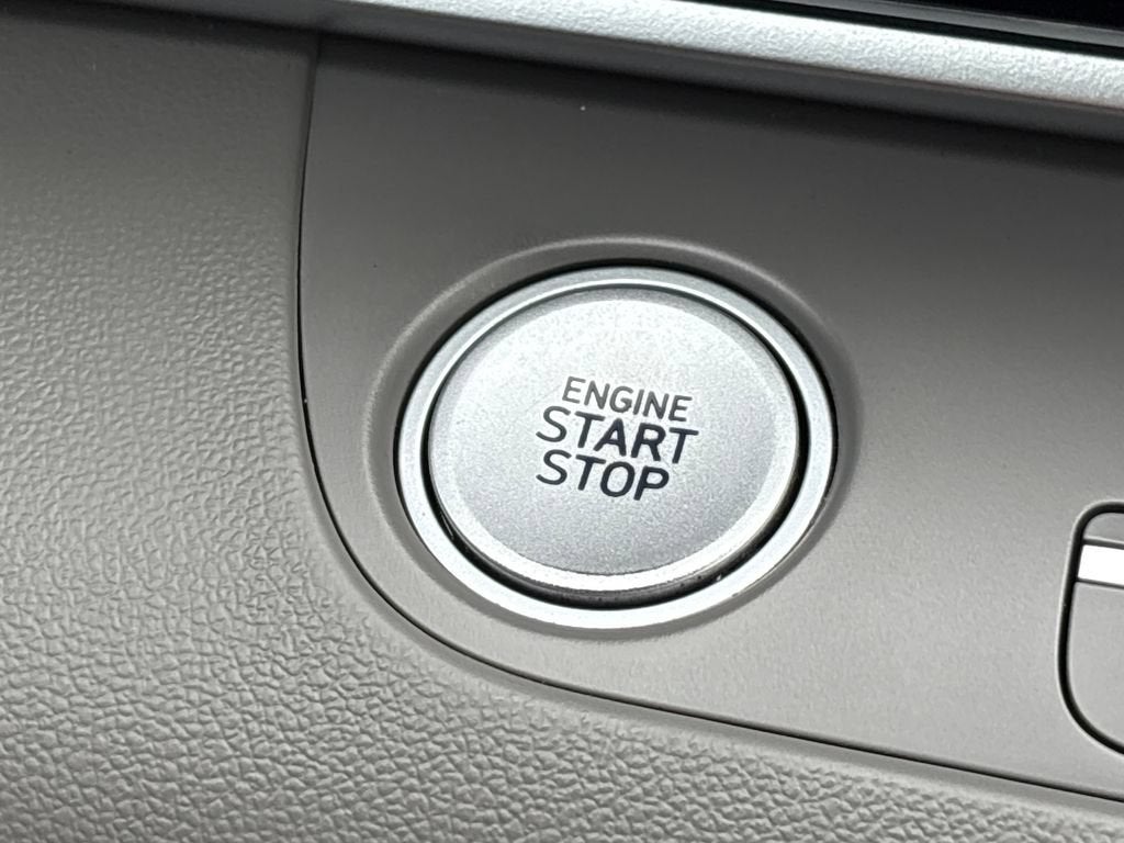 2024 Hyundai ELANTRA Base