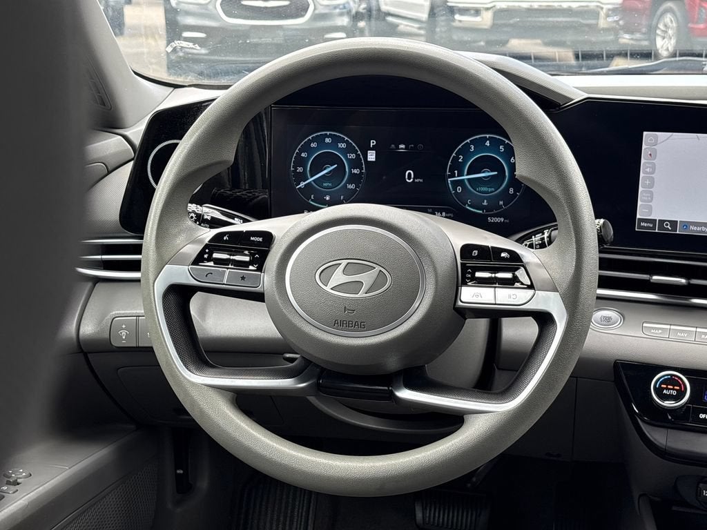 2024 Hyundai ELANTRA Base