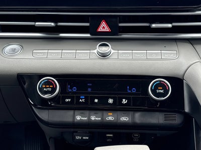 2024 Hyundai ELANTRA Base