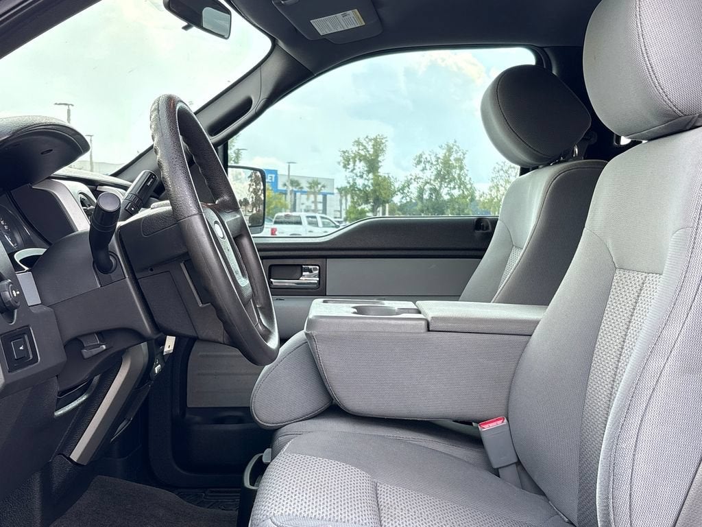 2013 Ford F-150 Base