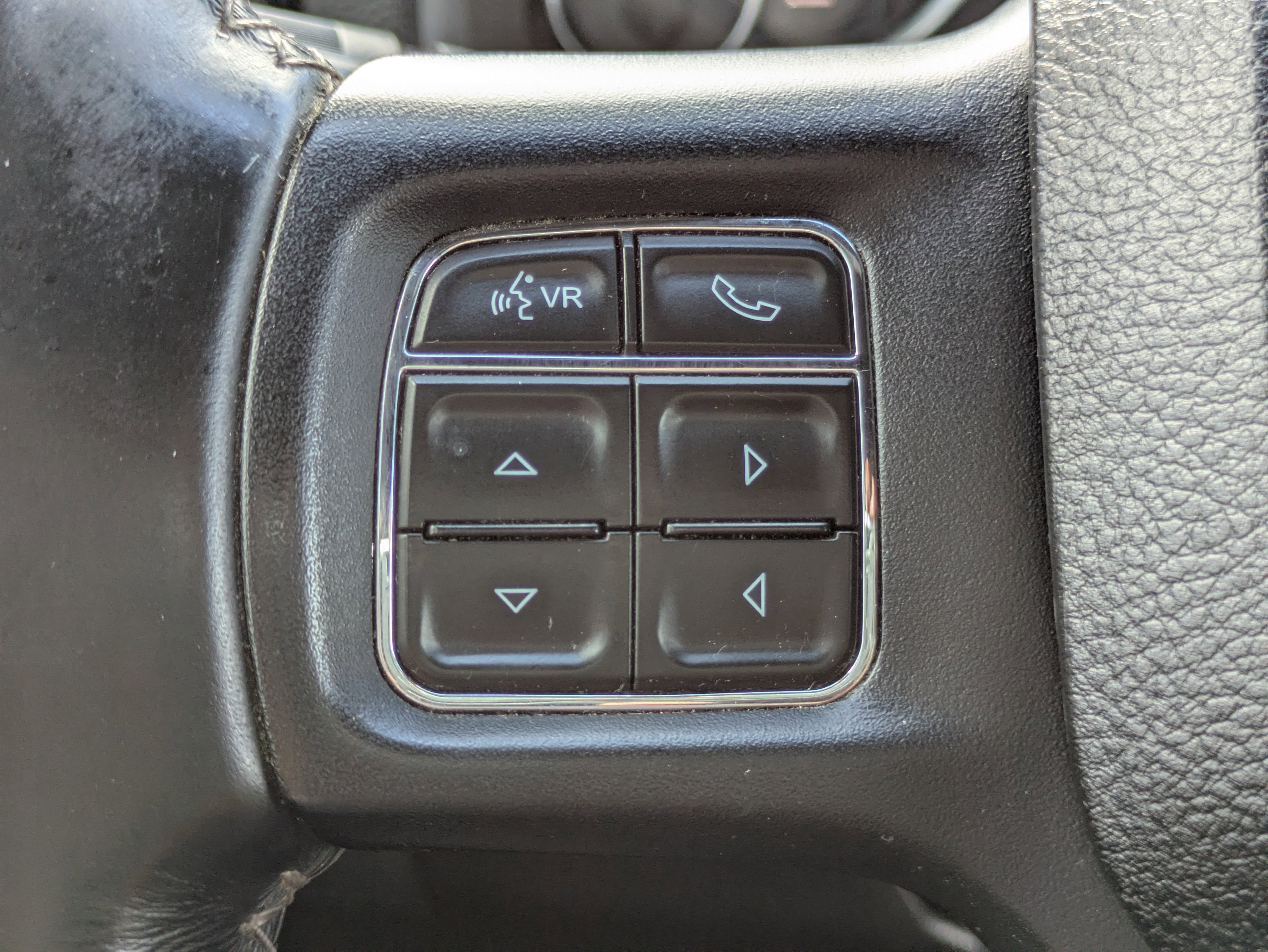 2018 RAM 1500 Rebel Crew Cab 4x4 5'7" Box