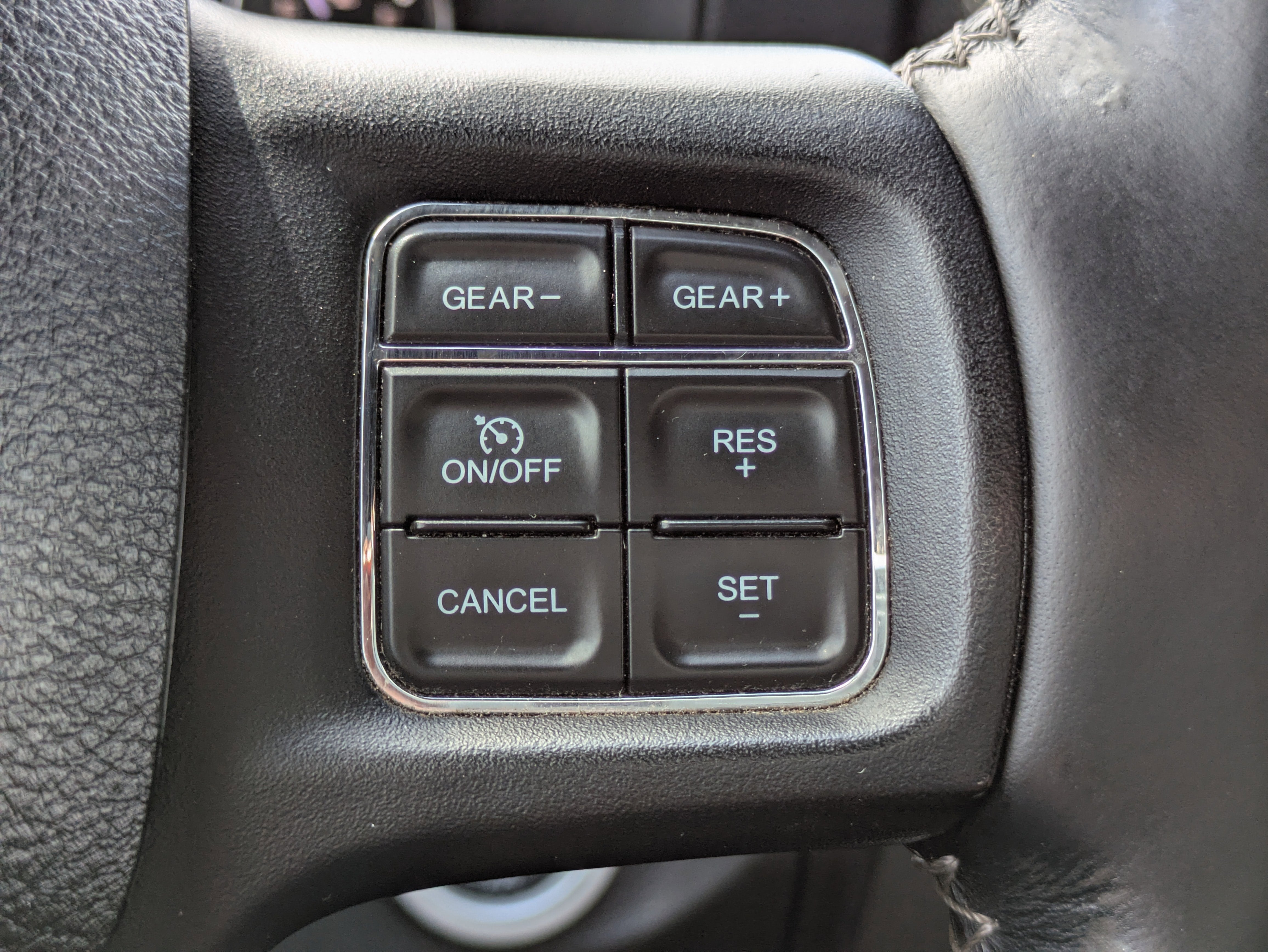 2018 RAM 1500 Rebel Crew Cab 4x4 5'7" Box