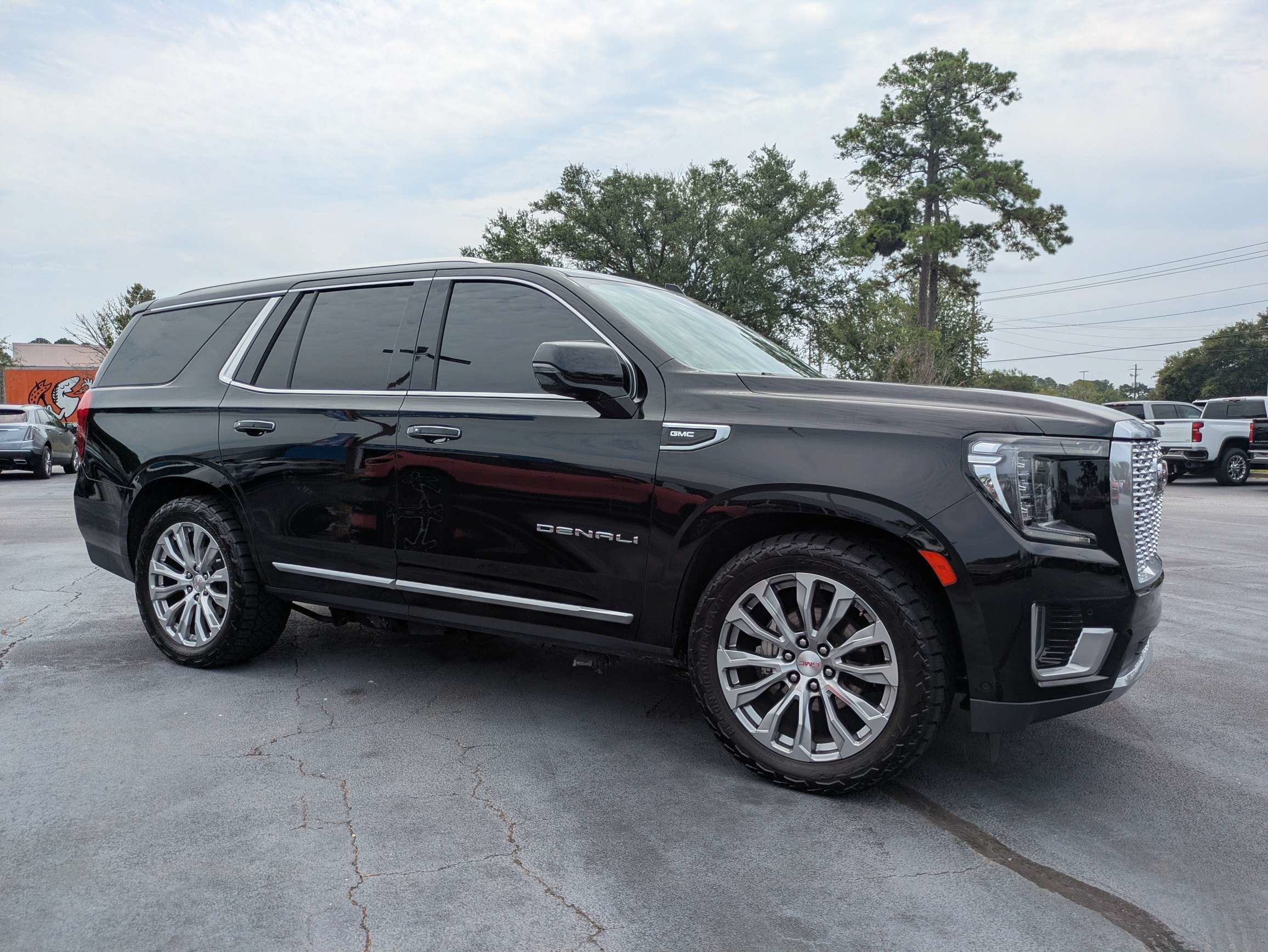 2023 GMC Yukon Denali