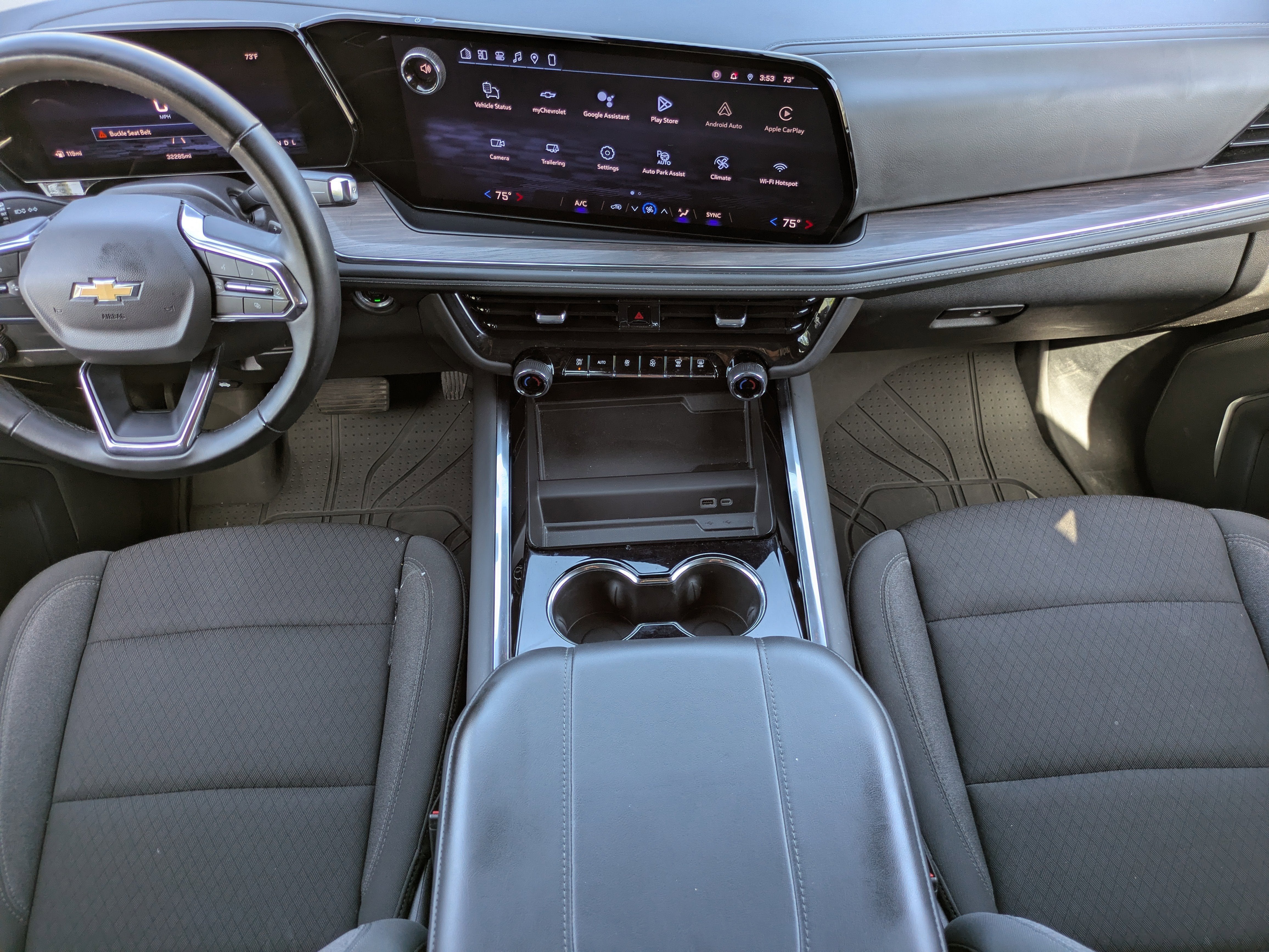 2025 Chevrolet Suburban LS