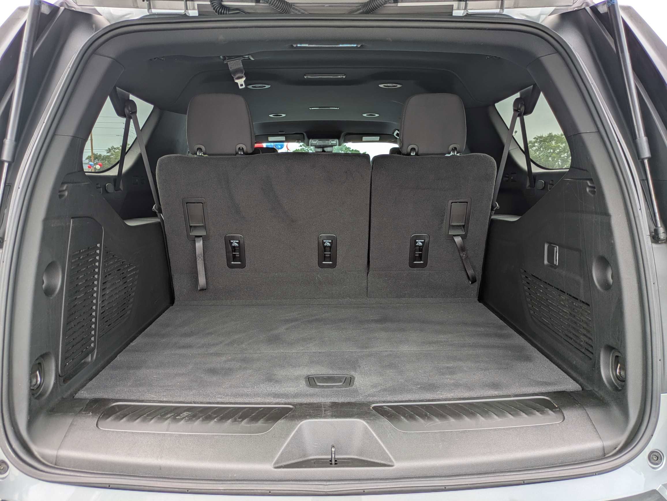 2024 Chevrolet Suburban LS