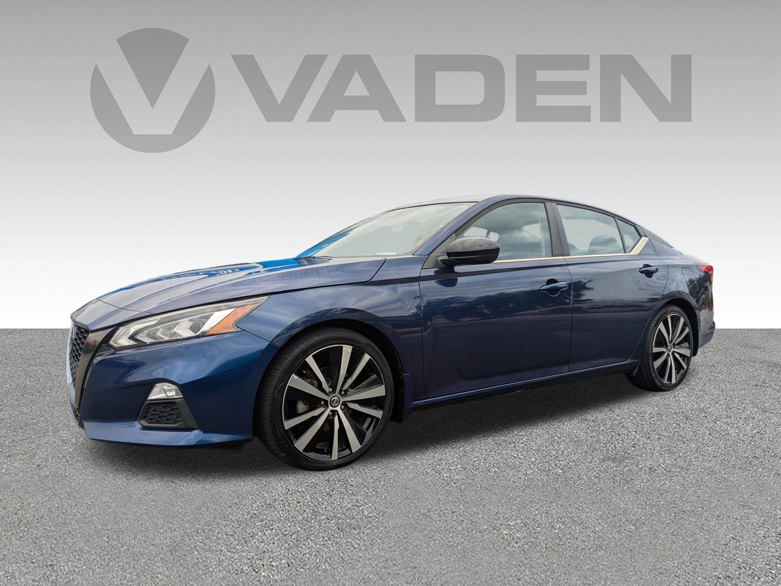 2022 Nissan Altima SR FWD