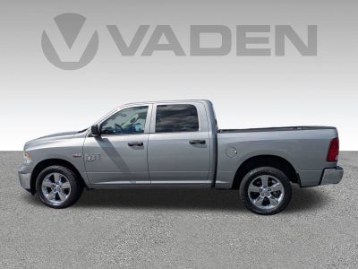 2022 RAM 1500 Classic Tradesman Crew Cab 4x4 5'7" Box
